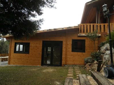 Ampliació d'habitatge amb fusta